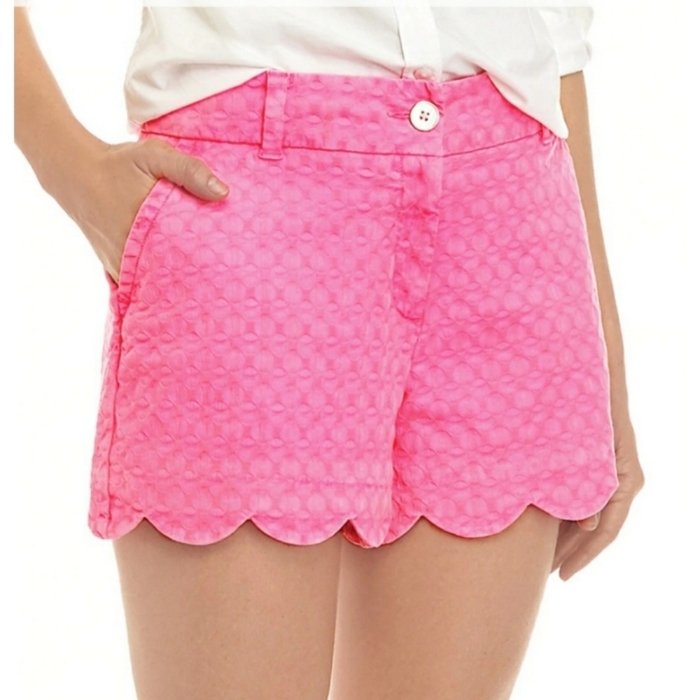 Crown & Ivy Pink Scalloped Hem Shorts Size 10